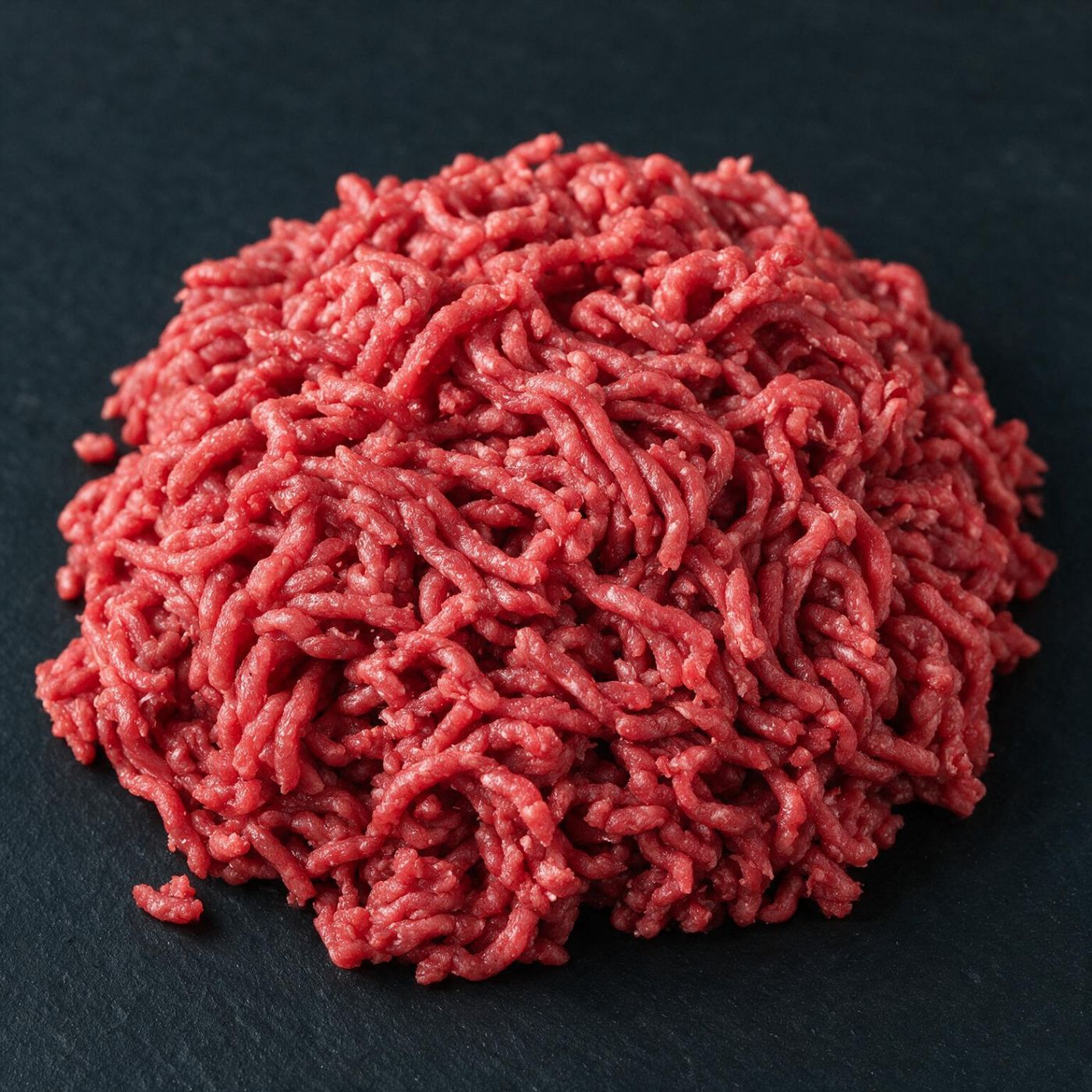 Black Angus 100% Lean Mince halal UK supplier on dark slate